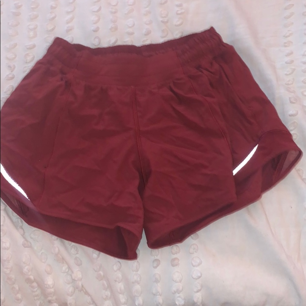 dark red lulu lemon hotty hot shorts